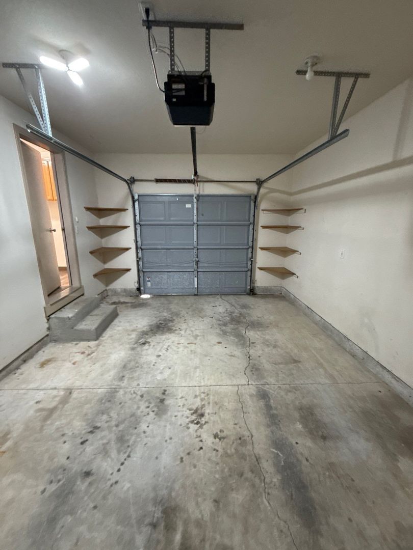 Keizer 3 Bed 2 Bath Duplex, 1 Car Garage, W/S Paid, AVAILABLE NOW! property image