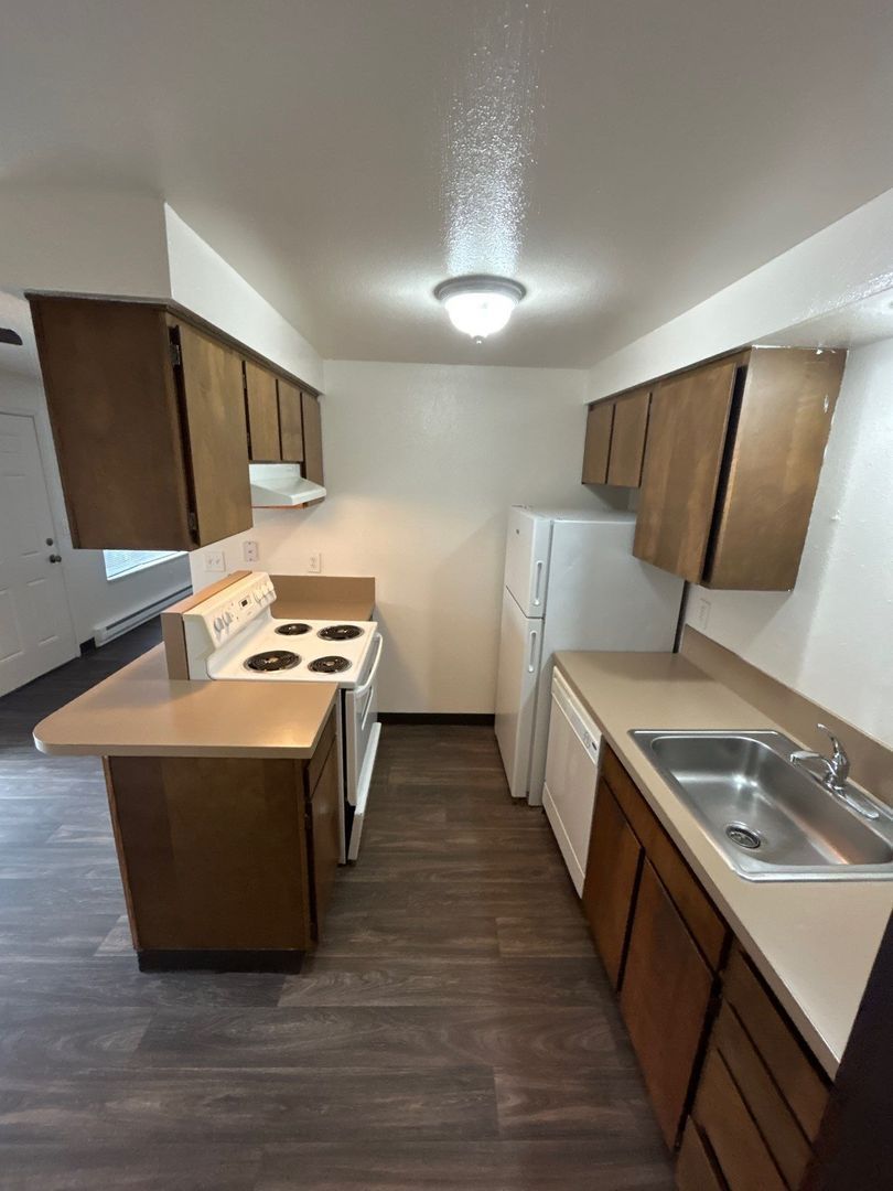 SE Salem 2 Bed 1 Bath 1 Story Complex, AVAILABLE NOW! property image