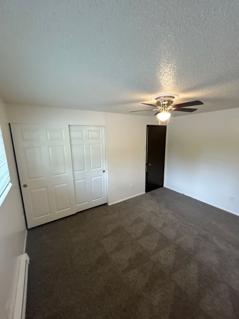 SE Salem 2 Bed 1 Bath 1 Story Complex, AVAILABLE NOW! property image