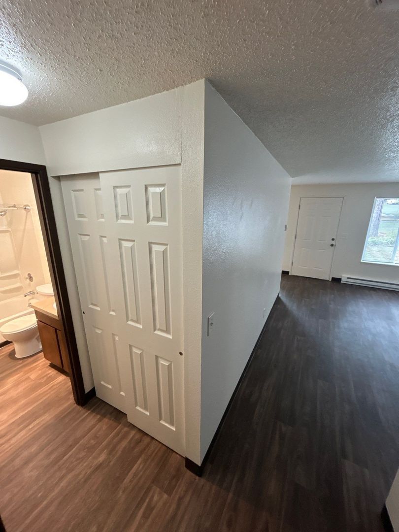 SE Salem 2 Bed 1 Bath 1 Story Complex, AVAILABLE NOW! property image