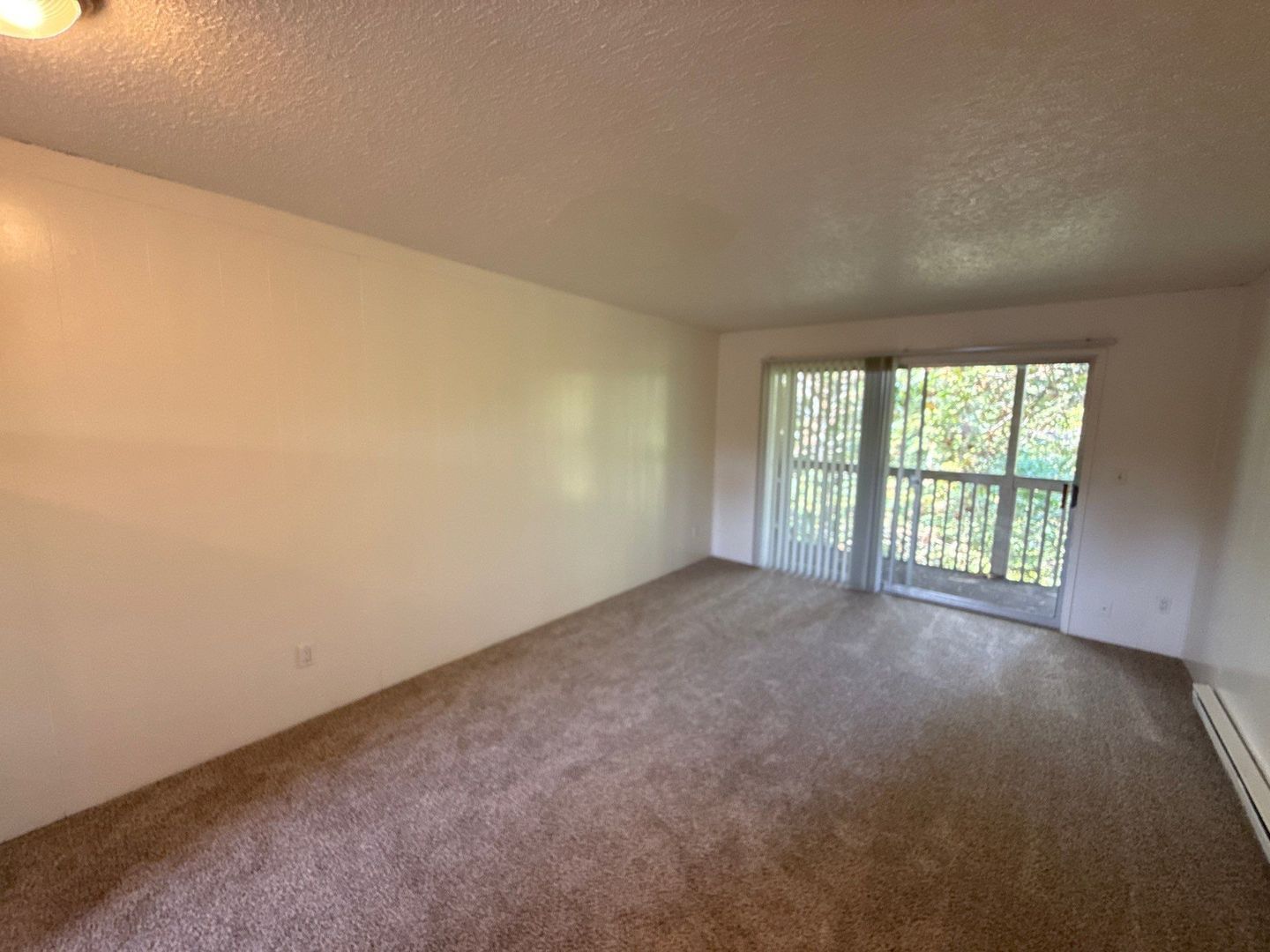 $995 First 3 Months,  SW Dallas 1 Bed 1 Bath 3rd Floor Apartment, W/S/G Paid, AVAILABLE NOW! property image