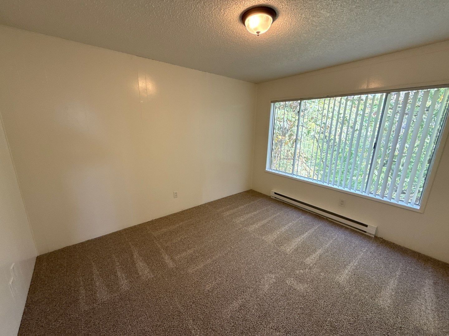 $995 First 3 Months,  SW Dallas 1 Bed 1 Bath 3rd Floor Apartment, W/S/G Paid, AVAILABLE NOW! property image