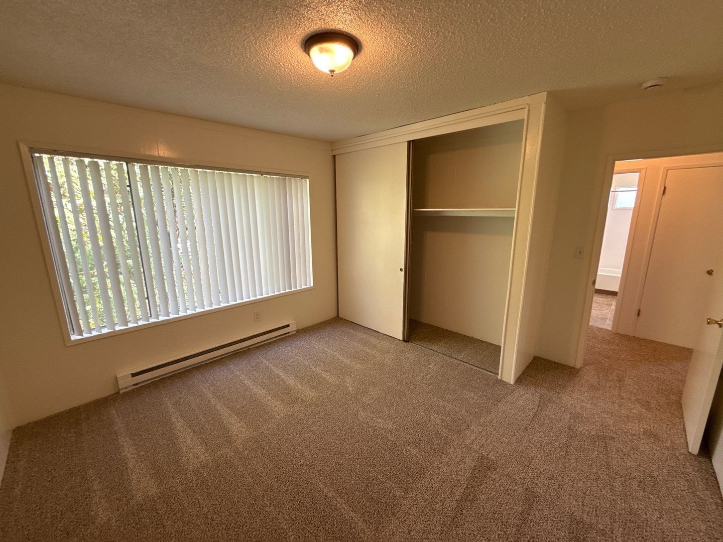 $995 First 3 Months,  SW Dallas 1 Bed 1 Bath 3rd Floor Apartment, W/S/G Paid, AVAILABLE NOW! property image