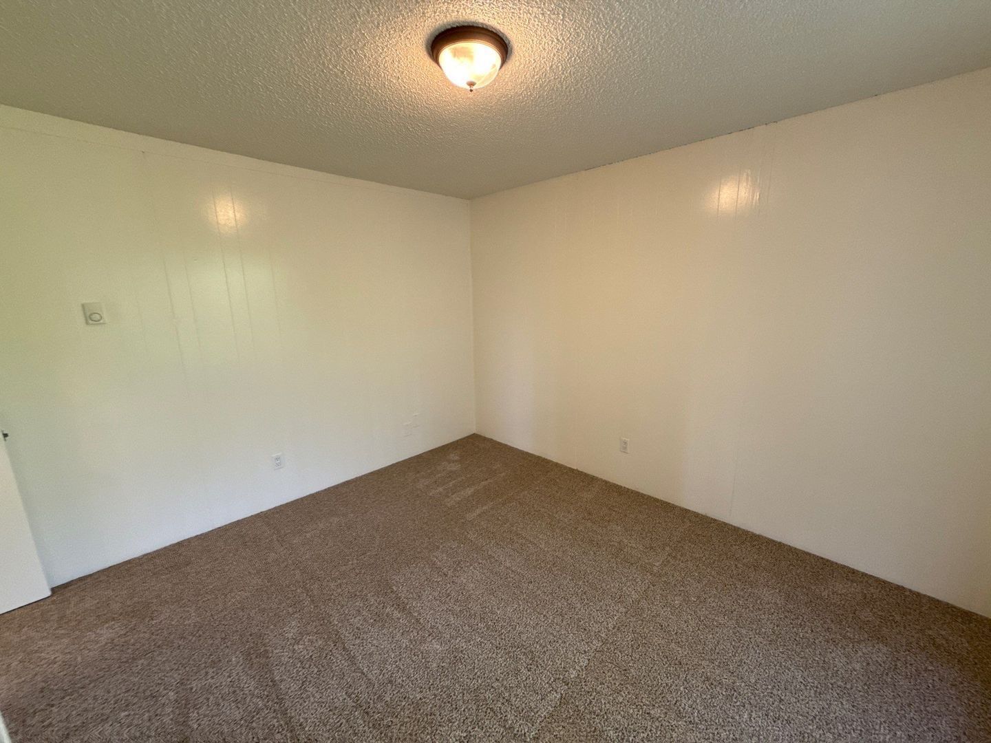 $995 First 3 Months,  SW Dallas 1 Bed 1 Bath 3rd Floor Apartment, W/S/G Paid, AVAILABLE NOW! property image