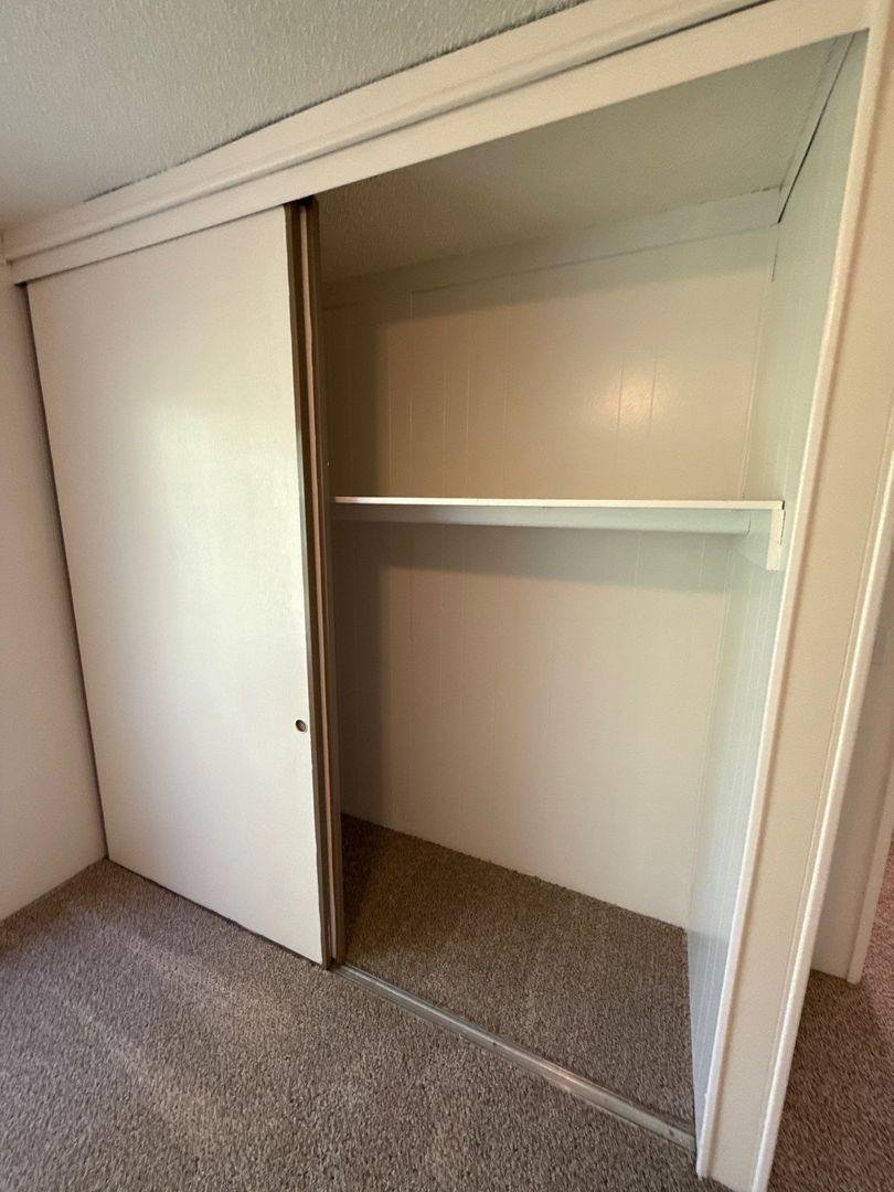 $995 First 3 Months,  SW Dallas 1 Bed 1 Bath 3rd Floor Apartment, W/S/G Paid, AVAILABLE NOW! property image