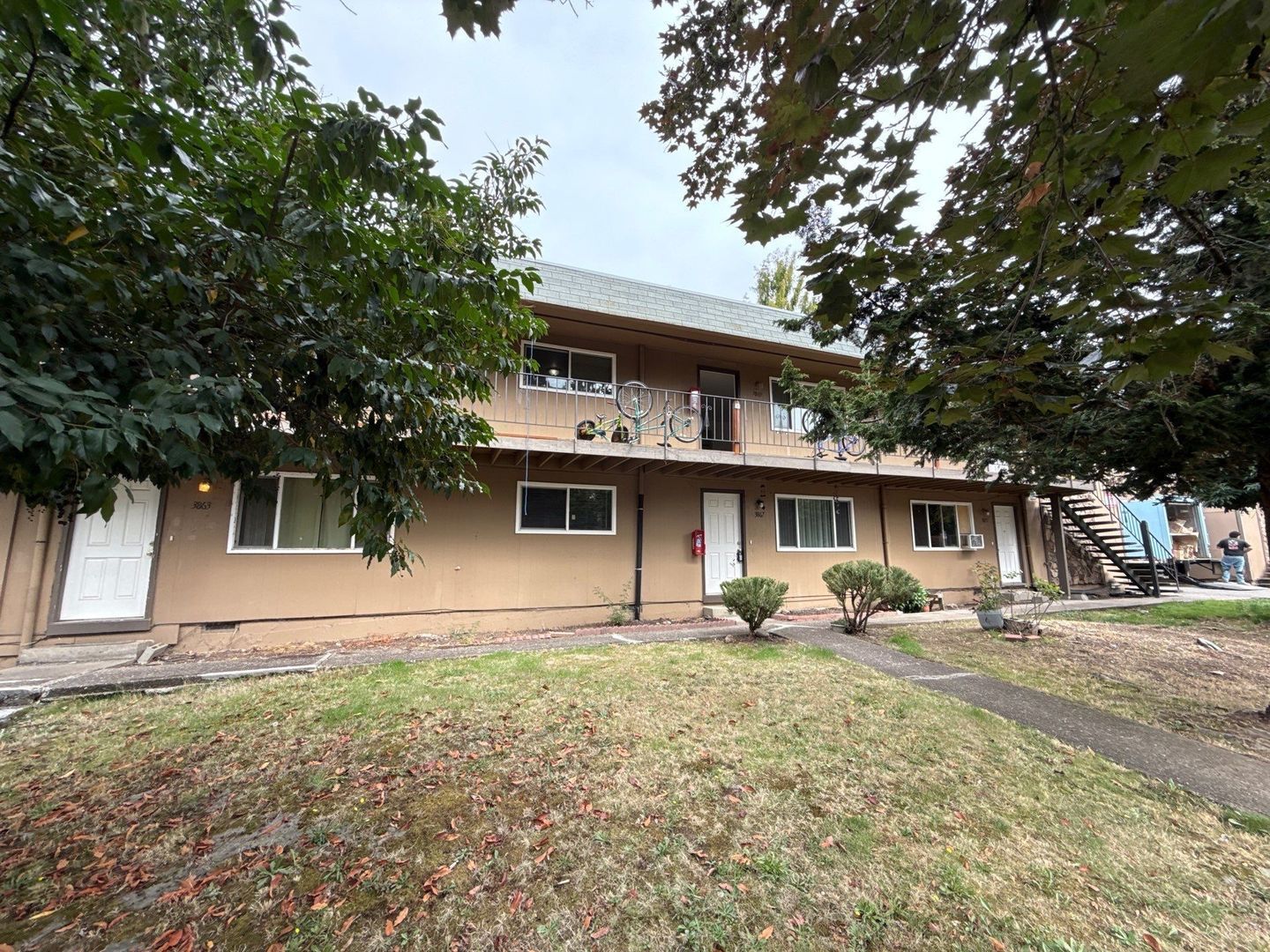 $1,095 First 6 Months, NE Salem 2 Bed 1 Bath 2nd Floor Apartment, W/S/G Paid | AVAILABLE NOW! property image