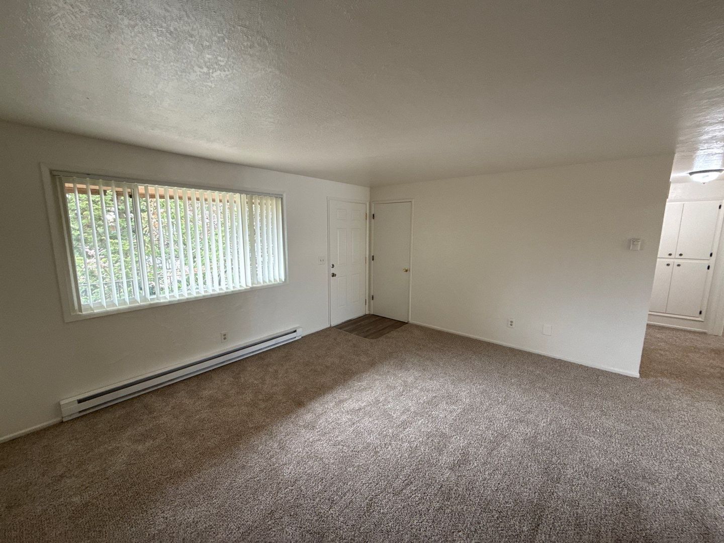 $1,095 First 6 Months, NE Salem 2 Bed 1 Bath 2nd Floor Apartment, W/S/G Paid | AVAILABLE NOW! property image