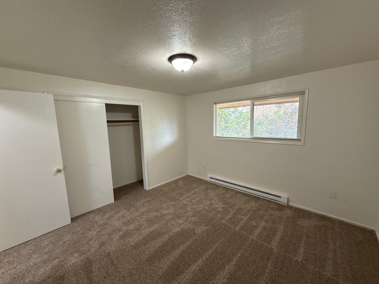 $1,095 First 6 Months, NE Salem 2 Bed 1 Bath 2nd Floor Apartment, W/S/G Paid | AVAILABLE NOW! property image