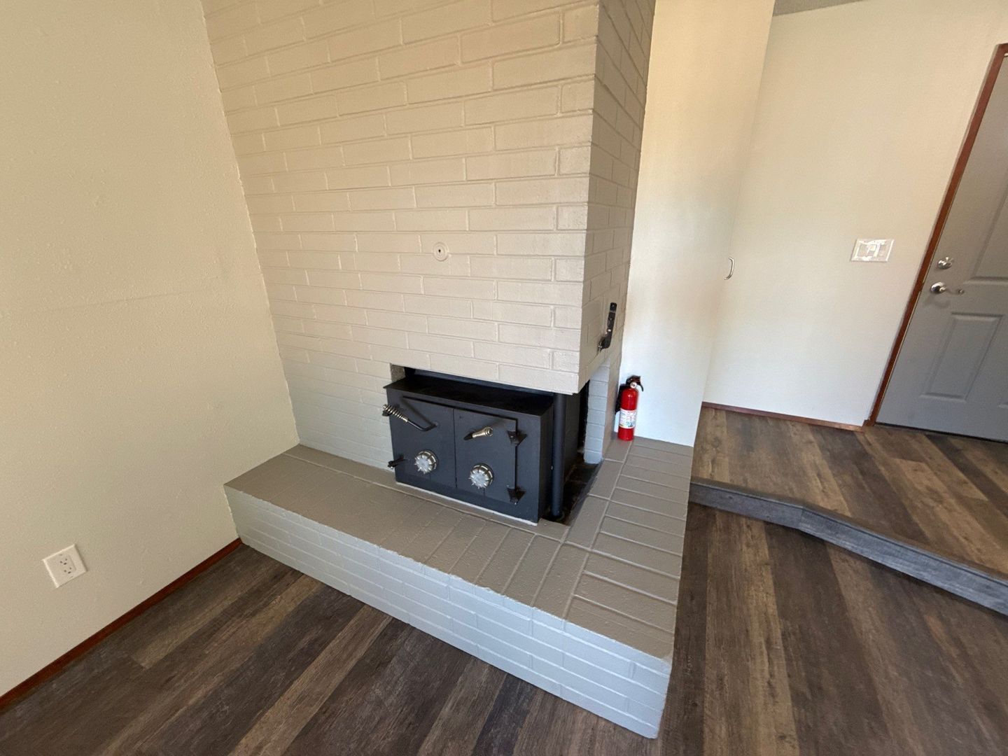 Albany 3 Bed,  1 Bath Single Family Home, Fenced Yard, Available Now! property image