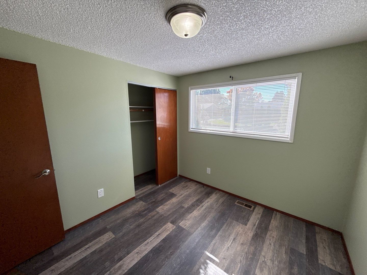 Albany 3 Bed,  1 Bath Single Family Home, Fenced Yard, Available Now! property image