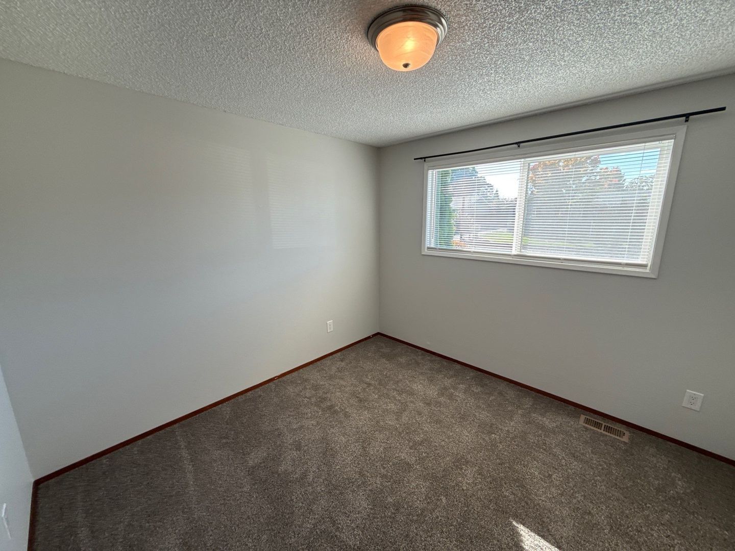 Albany 3 Bed,  1 Bath Single Family Home, Fenced Yard, Available Now! property image