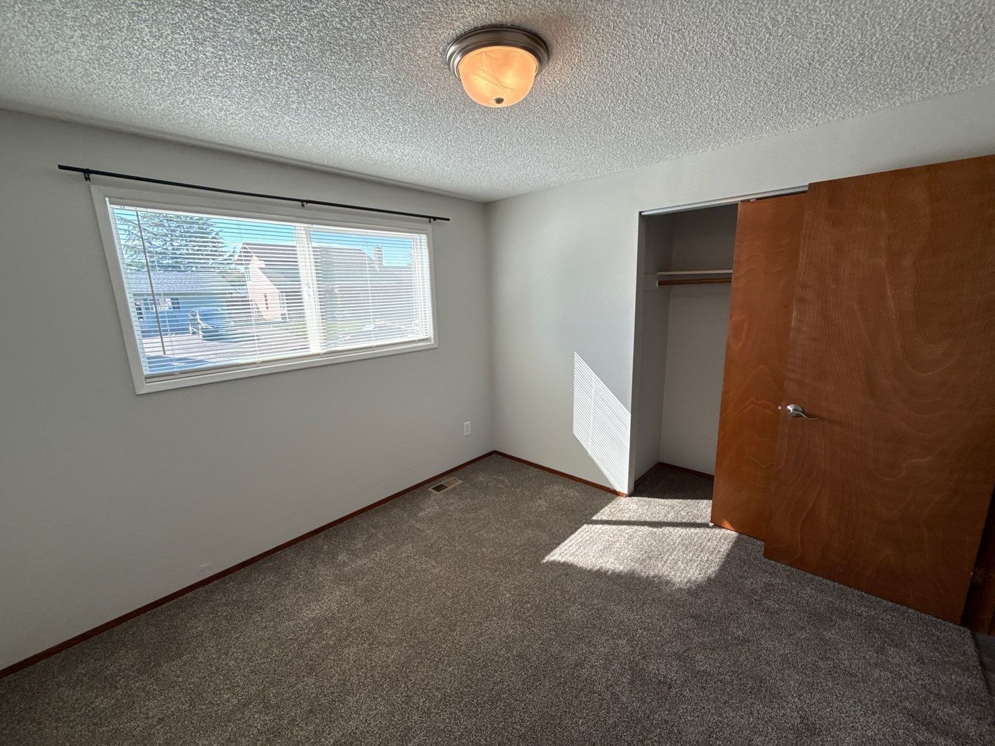 Albany 3 Bed,  1 Bath Single Family Home, Fenced Yard, Available Now! property image