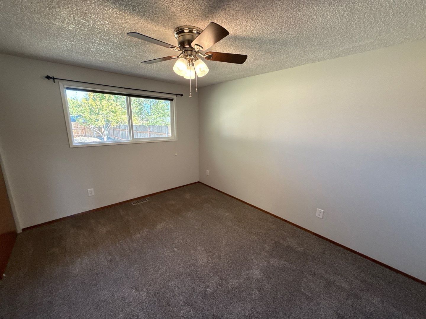 Albany 3 Bed,  1 Bath Single Family Home, Fenced Yard, Available Now! property image