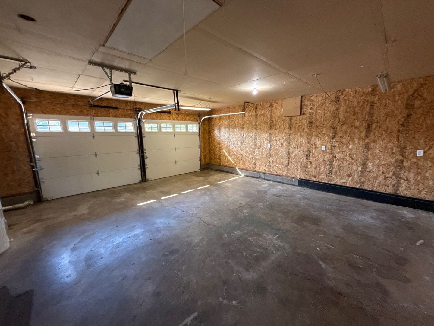 Albany 3 Bed,  1 Bath Single Family Home, Fenced Yard, Available Now! property image