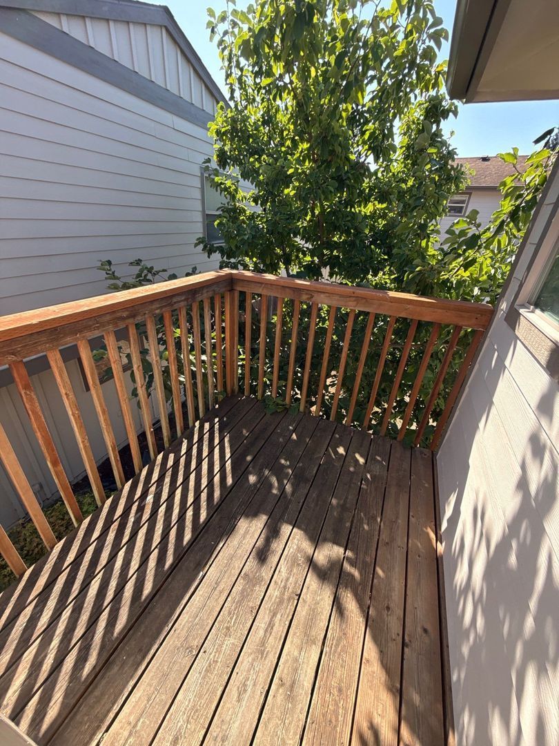 S Salem TownHouse 3 Bed, 1.5 Bath Apartment, W/D Hook-Ups, AVAILABLE NOW! property image