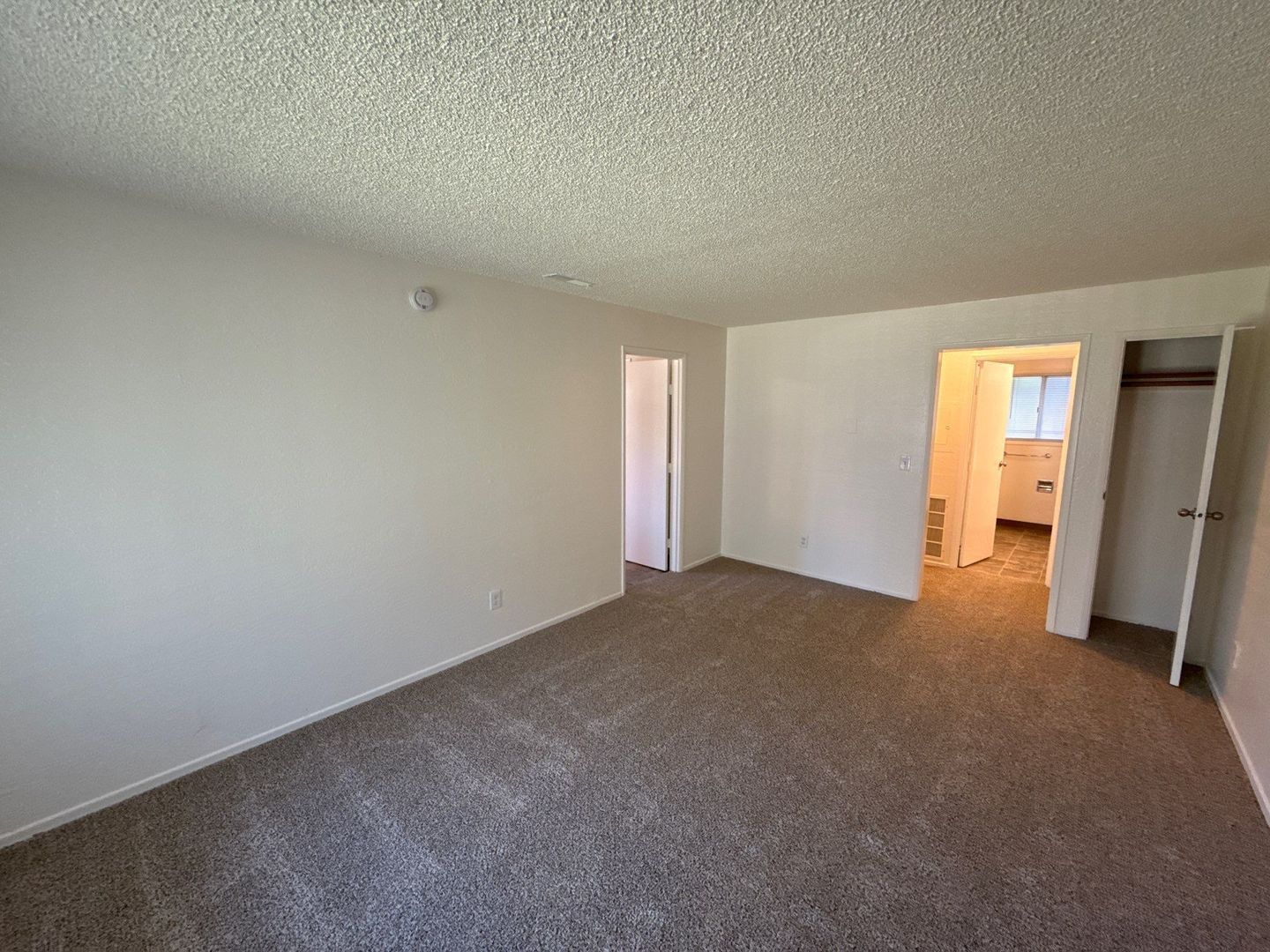 NE Salem, 1 Bed, 1 Bath, Cute Apartment, Single Story Complex, AVAILABLE NOW! property image