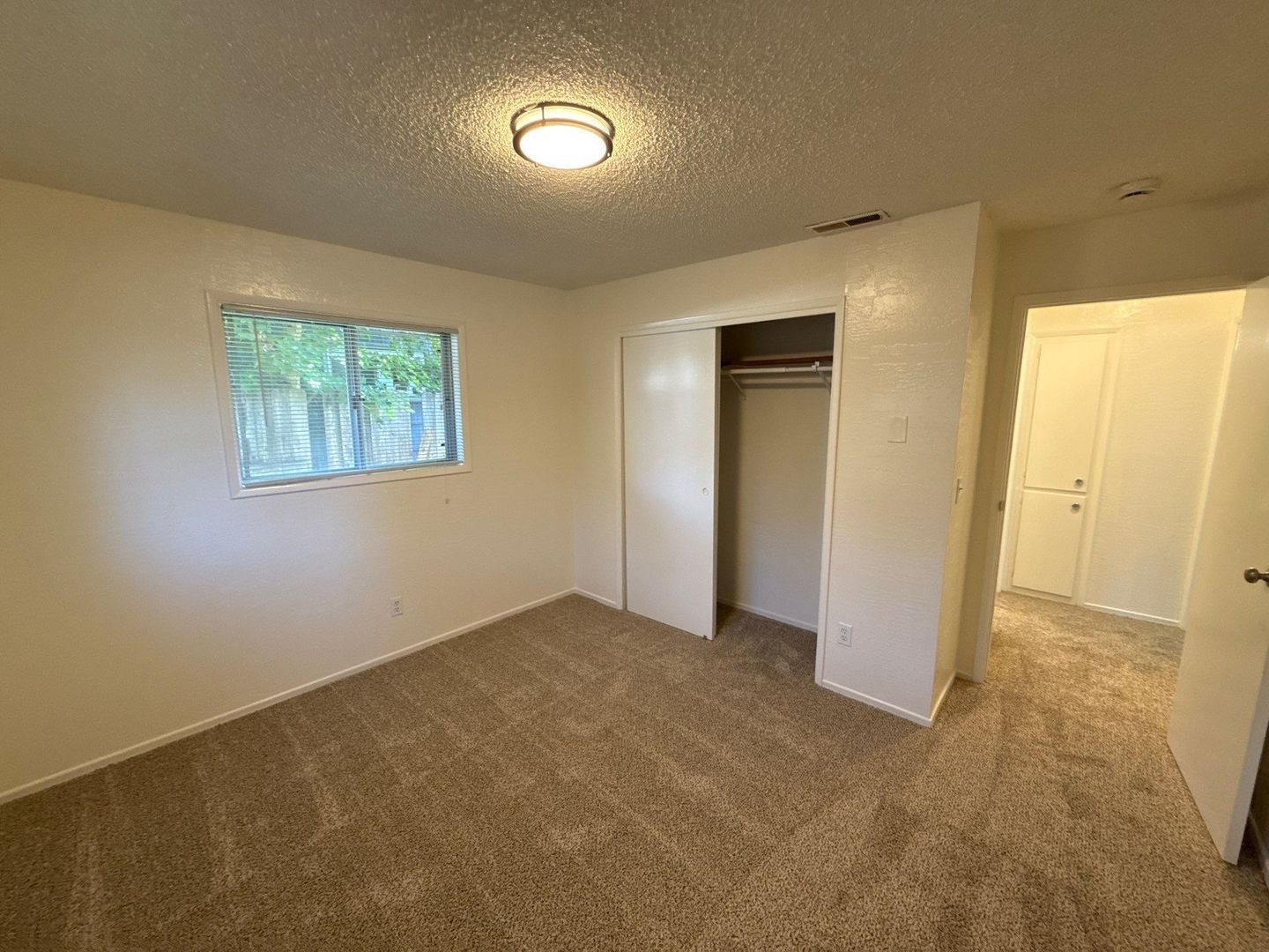 NE Salem, 1 Bed, 1 Bath, Cute Apartment, Single Story Complex, AVAILABLE NOW! property image