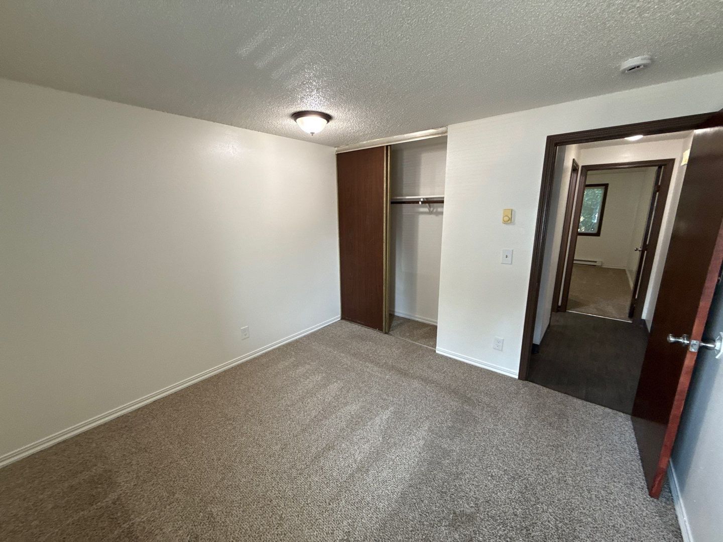 Spacious SE Salem, 2 Bed, 1 Bath, 1st Floor Apartment, With Patio, AVAILABLE NOW! property image