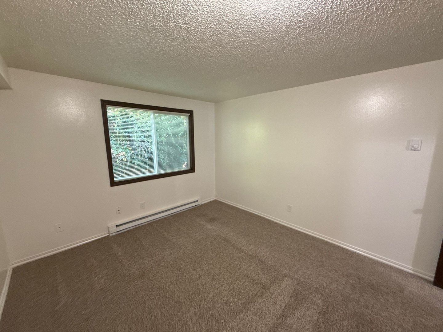 Spacious SE Salem, 2 Bed, 1 Bath, 1st Floor Apartment, With Patio, AVAILABLE NOW! property image