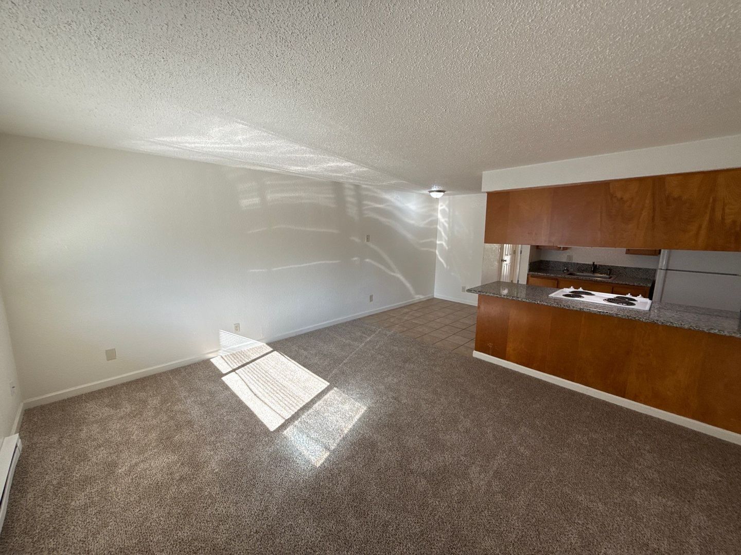 SW Albany 1 Bed, 1 Bath, 2nd Floor Apartment, Laundry On-Site, AVAILABLE NOW! property image
