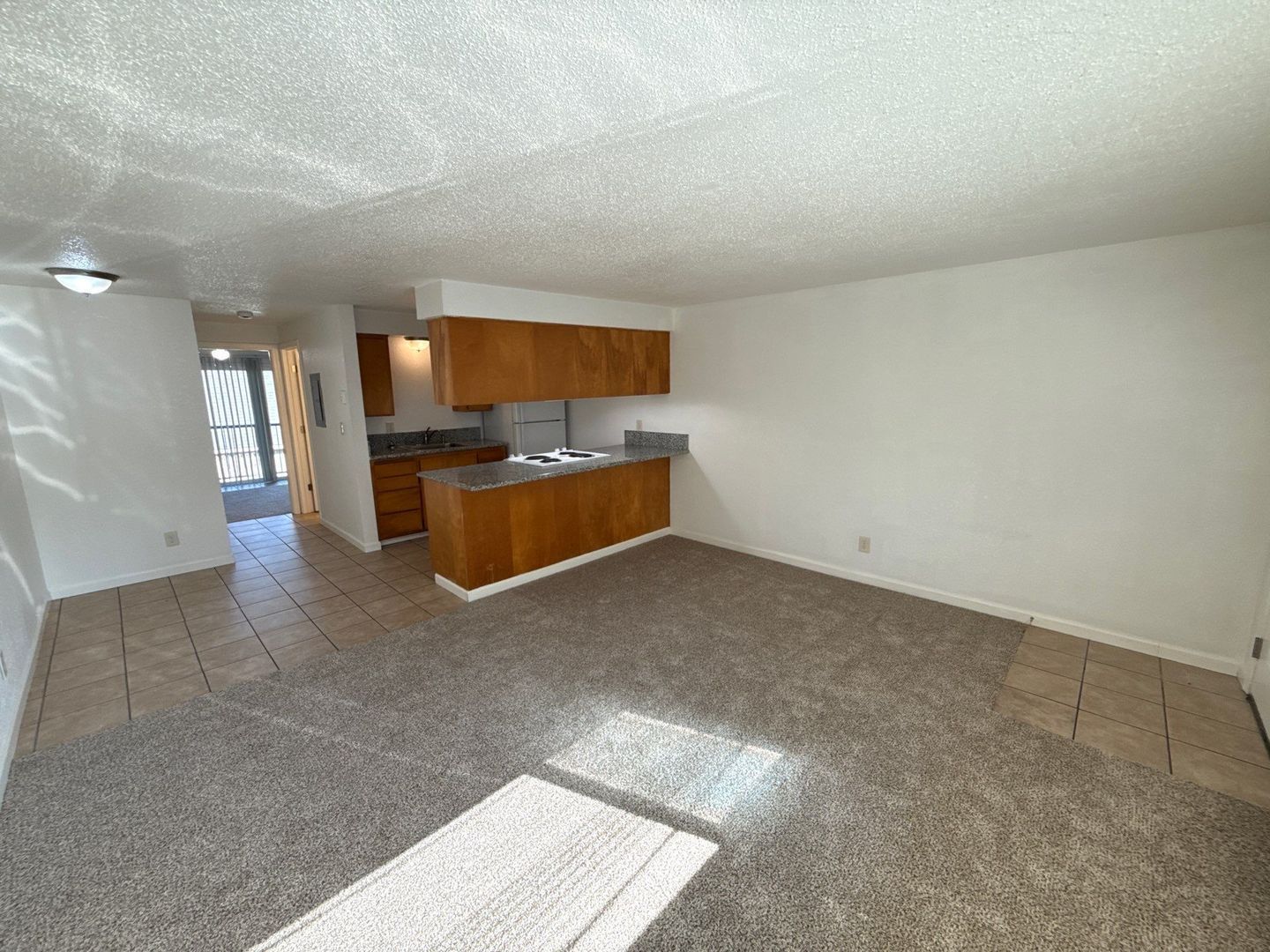 SW Albany 1 Bed, 1 Bath, 2nd Floor Apartment, Laundry On-Site, AVAILABLE NOW! property image