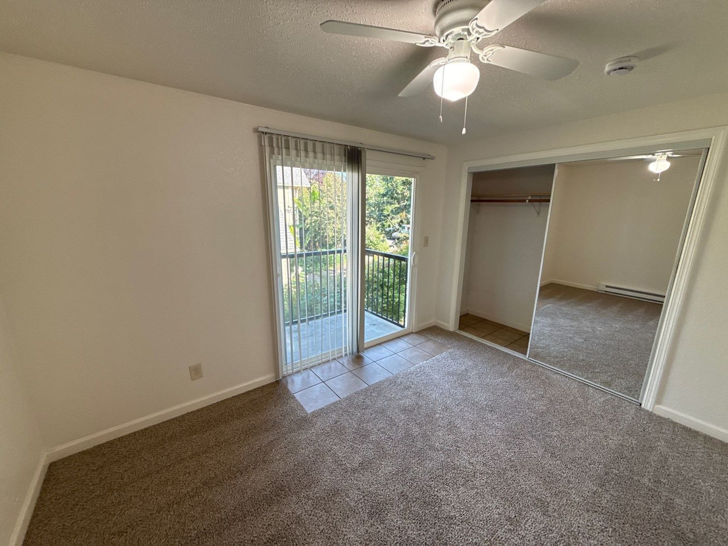 SW Albany 1 Bed, 1 Bath, 2nd Floor Apartment, Laundry On-Site, AVAILABLE NOW! property image