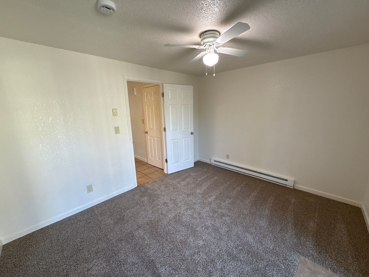 SW Albany 1 Bed, 1 Bath, 2nd Floor Apartment, Laundry On-Site, AVAILABLE NOW! property image