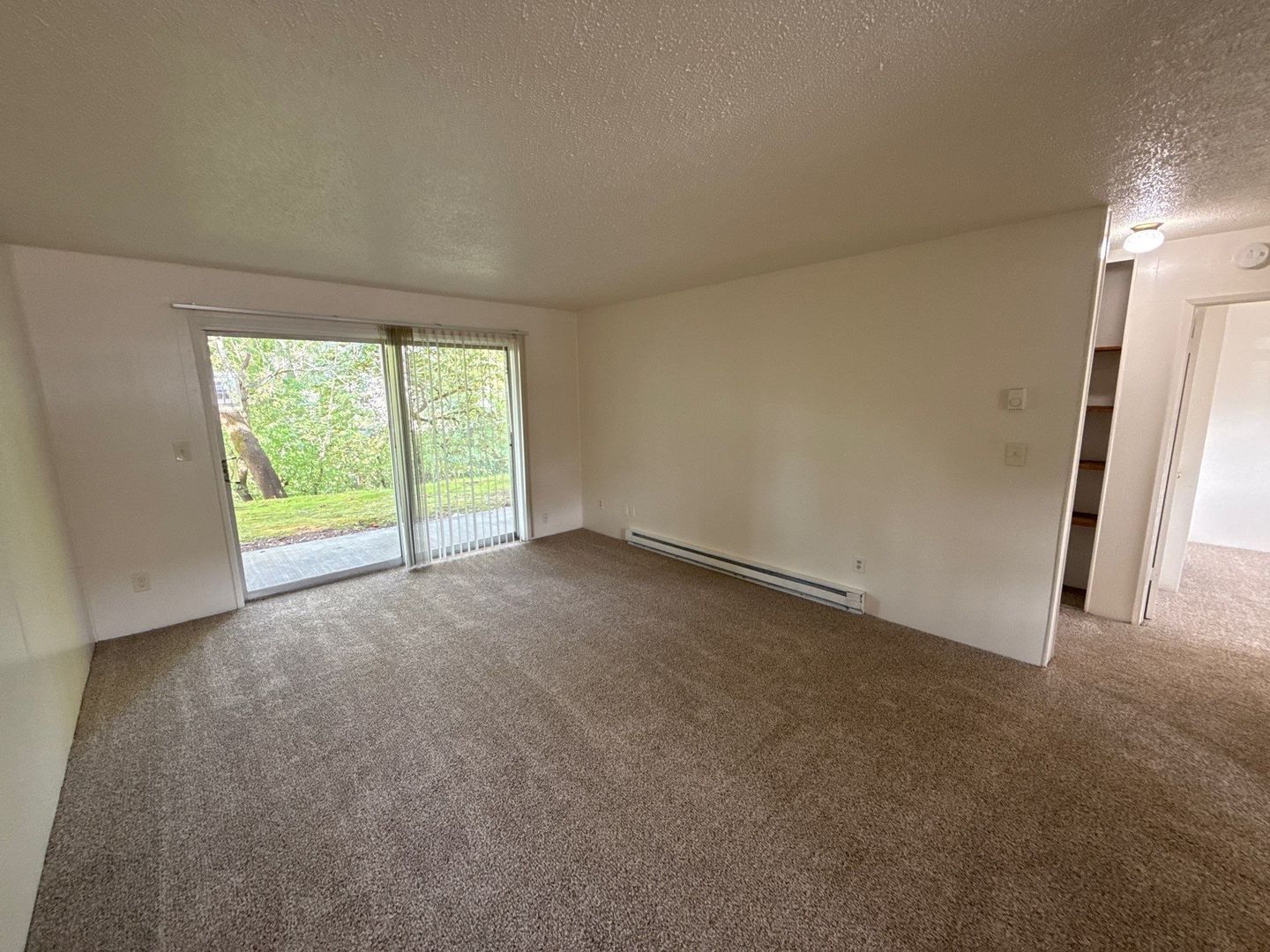 $1,095 First 3 Months, SW Dallas 2 Bed 1 Bath 1st Floor Apartment, W/S/G Paid, AVAILABLE NOW! property image
