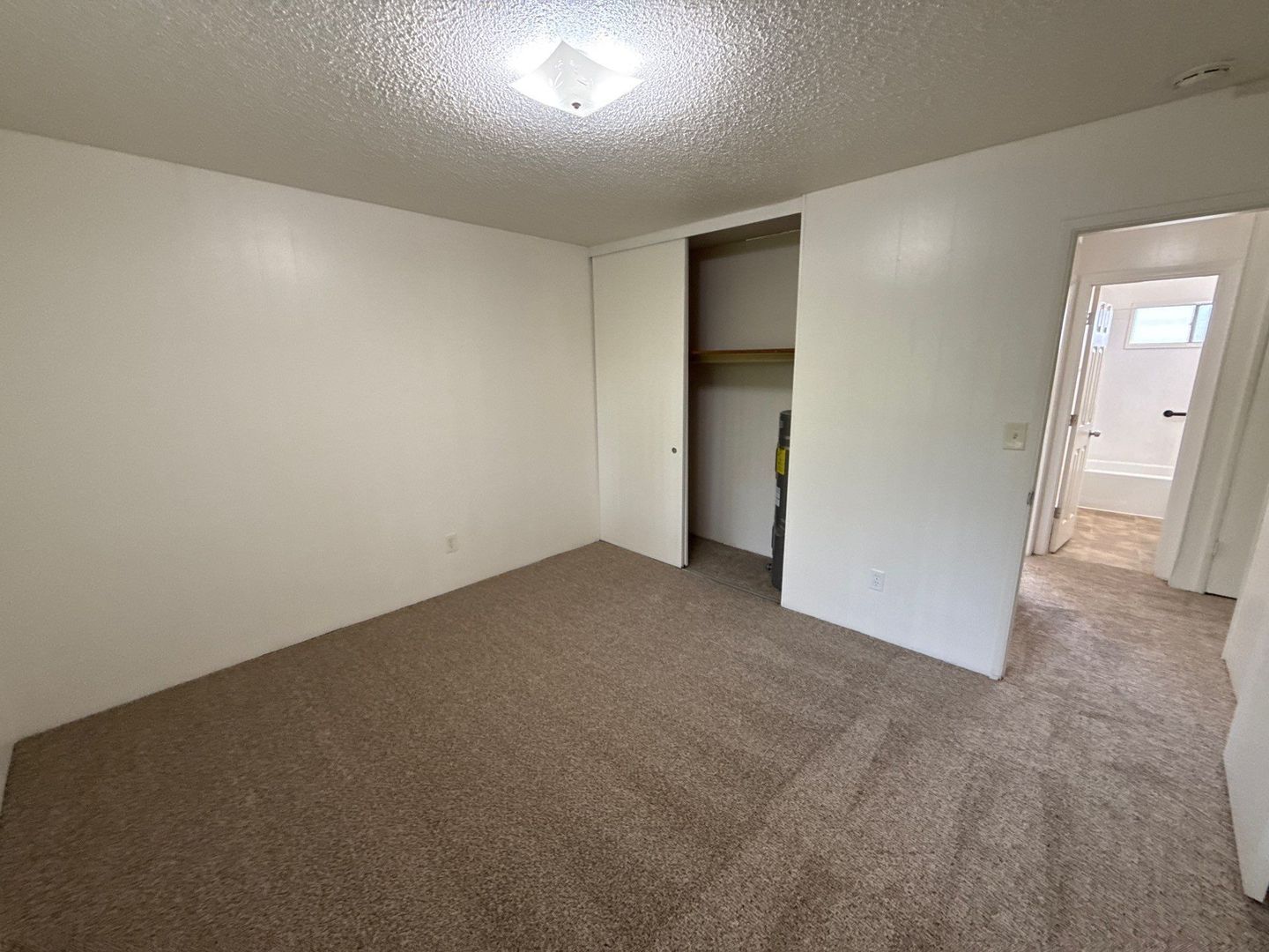 $1,095 First 3 Months, SW Dallas 2 Bed 1 Bath 1st Floor Apartment, W/S/G Paid, AVAILABLE NOW! property image