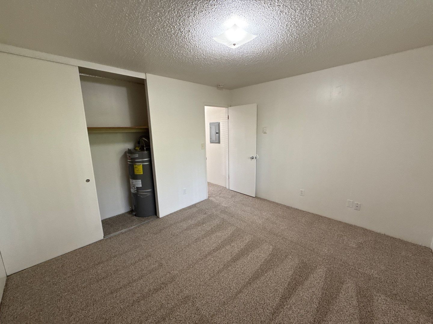 $1,095 First 3 Months, SW Dallas 2 Bed 1 Bath 1st Floor Apartment, W/S/G Paid, AVAILABLE NOW! property image