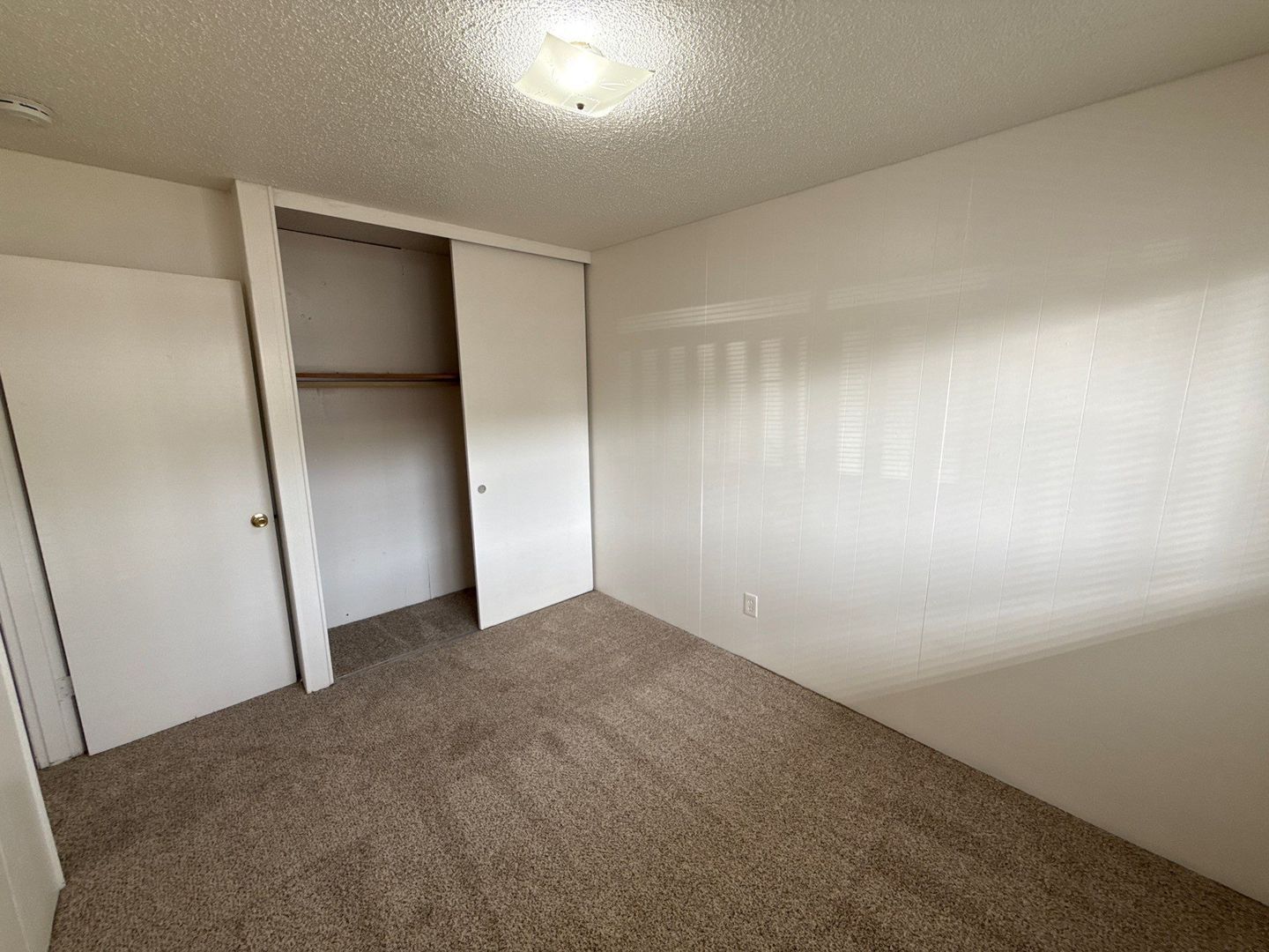 $1,095 First 3 Months, SW Dallas 2 Bed 1 Bath 1st Floor Apartment, W/S/G Paid, AVAILABLE NOW! property image
