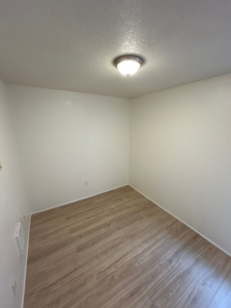 $925 First 3 Months, SE Salem, 1 Bed 1 Bath, Apartment Complex, AVAILABLE NOW! property image