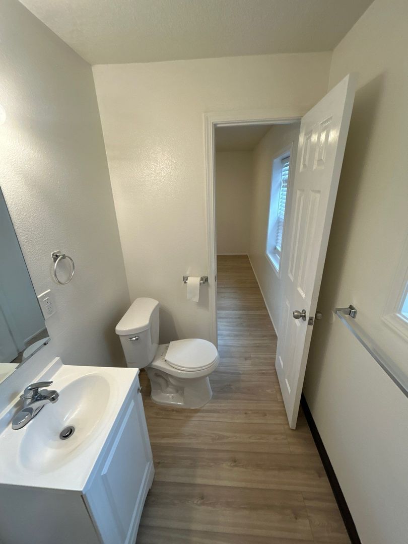 $925 First 3 Months, SE Salem, 1 Bed 1 Bath, Apartment Complex, AVAILABLE NOW! property image