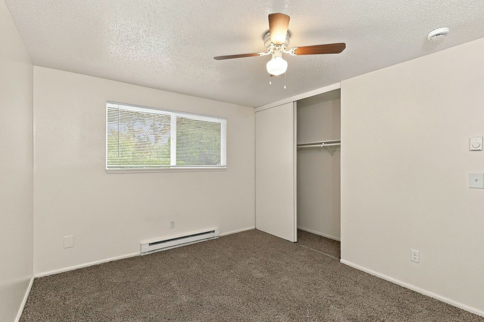 SE Salem 2 Bed 1 Bath 1 Story Complex, AVAILABLE NOW! property image