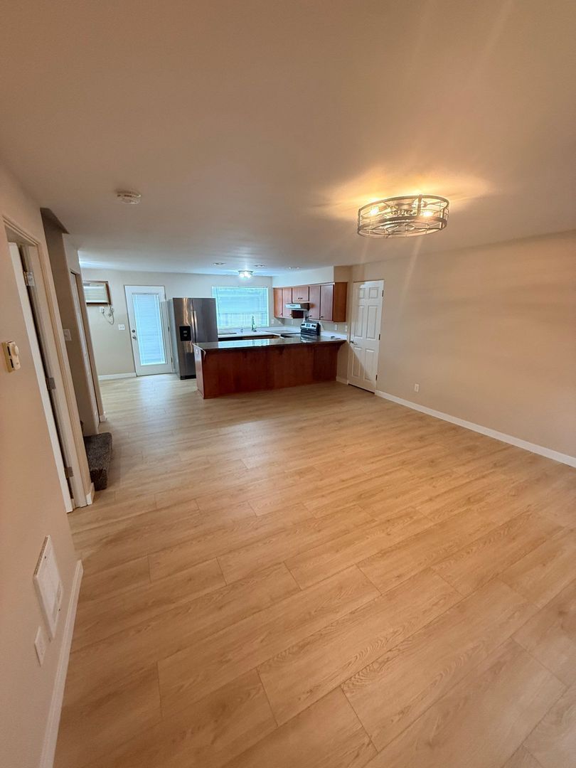 Harrisburg 3 Bed, 1.5 Bath,Fully Fenced Backyard & Private Patio, AVAILABLE NOW! property image