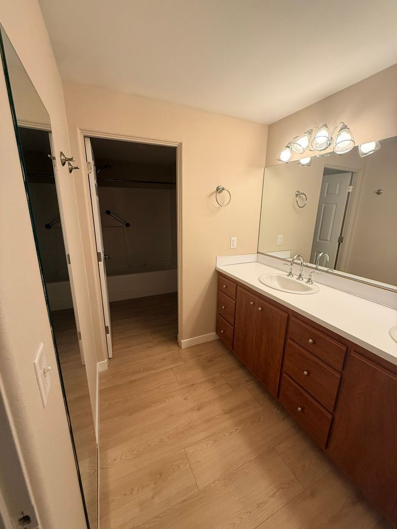 Harrisburg 3 Bed, 1.5 Bath,Fully Fenced Backyard & Private Patio, AVAILABLE NOW! property image