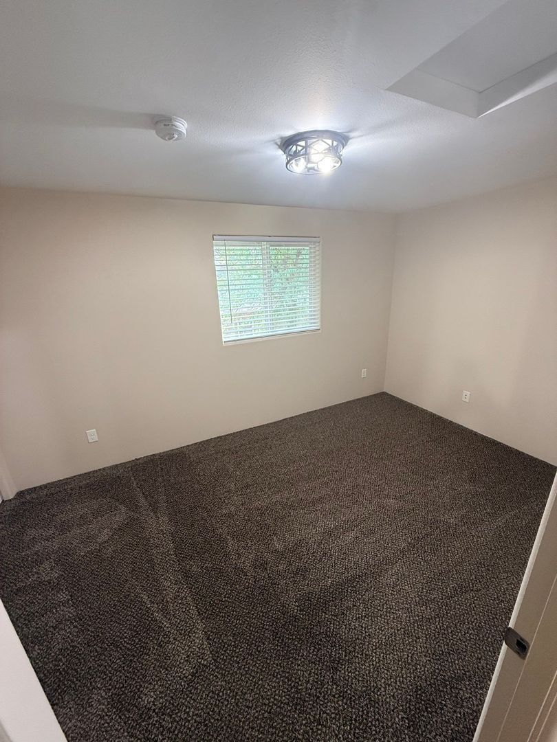 Harrisburg 3 Bed, 1.5 Bath,Fully Fenced Backyard & Private Patio, AVAILABLE NOW! property image