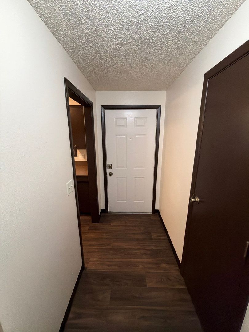 SE Salem 2 Bed, 1 Bath, 1st Floor Apartment, AVAILABLE NOW! property image