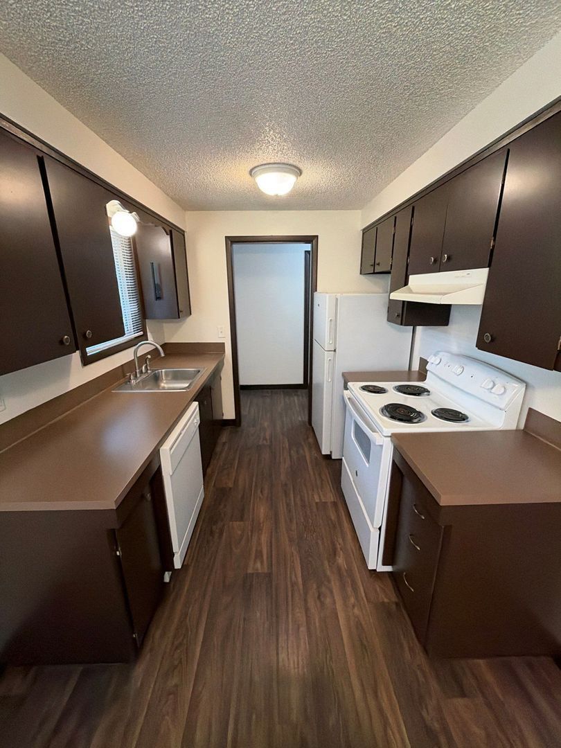 SE Salem 2 Bed, 1 Bath, 1st Floor Apartment, AVAILABLE NOW! property image