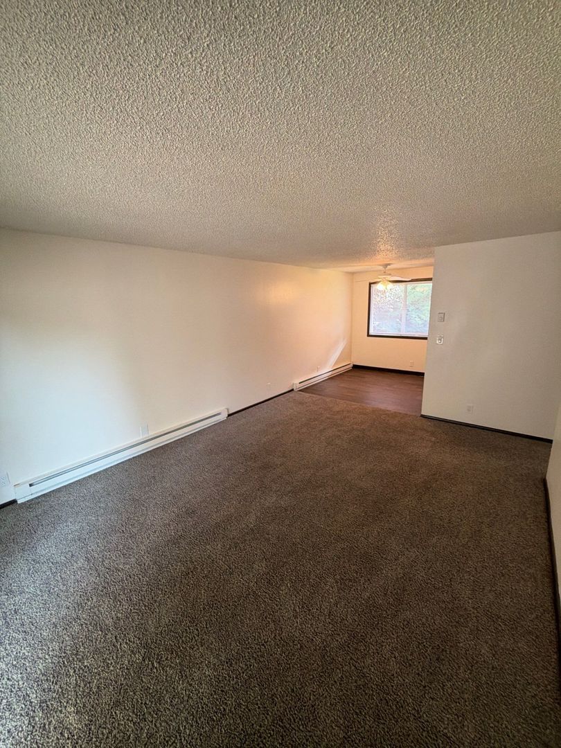 SE Salem 2 Bed, 1 Bath, 1st Floor Apartment, AVAILABLE NOW! property image