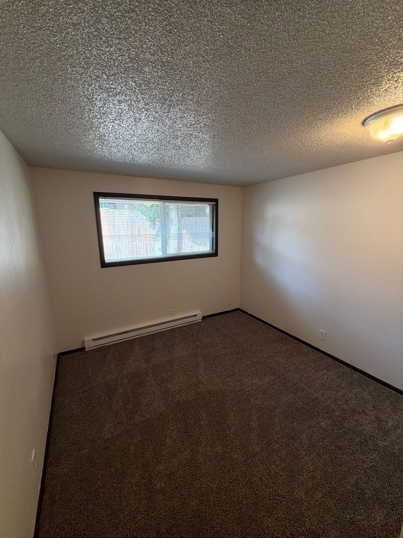 SE Salem 2 Bed, 1 Bath, 1st Floor Apartment, AVAILABLE NOW! property image