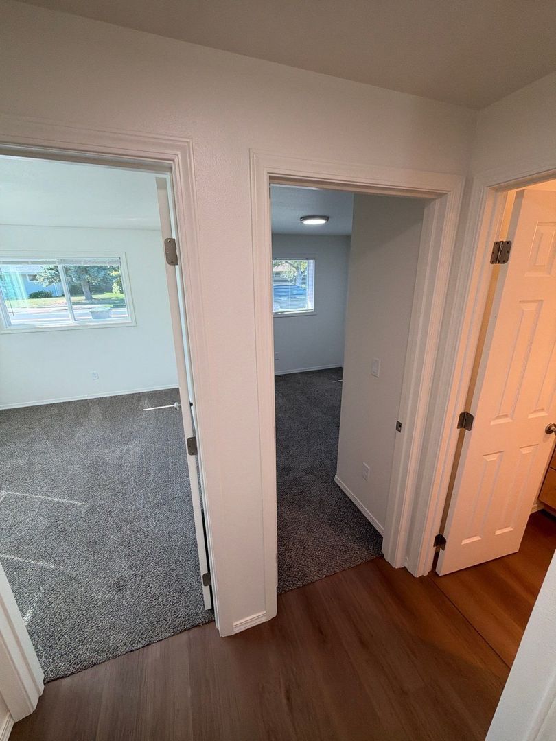 AVAILABLE NOW Corvallis! Be the First to Snag this Beautifully Fully Remodeled 2 Bed, 1 Bath unit with convenient in-unit Washer & Dryer. property image