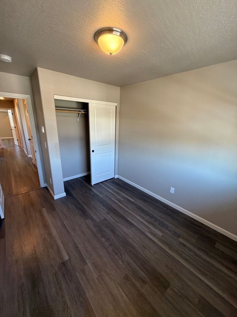 AVAILABLE NOW in Eugene! | Spacious 4 BD / 2.5 BA Single Family Home | Pets Welcome! property image