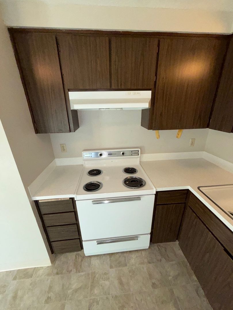 Eugene Spacious 1 Bed 1 Bath, Apartment, AVAILABLE NOW! property image