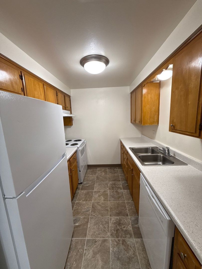 NW Salem, 1 Bed, 1 Bath, 2nd Floor Apartment, W/S/G Paid, AVAILABLE NOW! property image