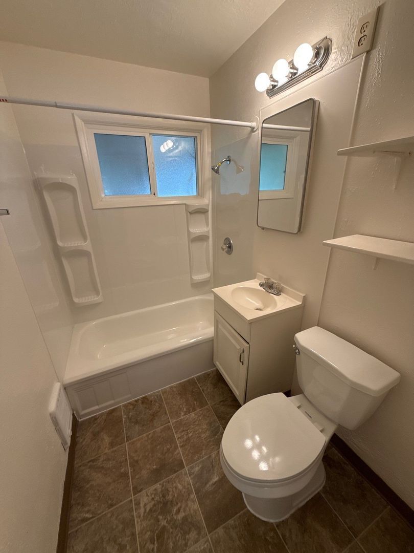 Delightful 1 Bed, 1 Bath, in Salem, 566 Sq Ft., Pet Friendly, AVAILABLE NOW! property image
