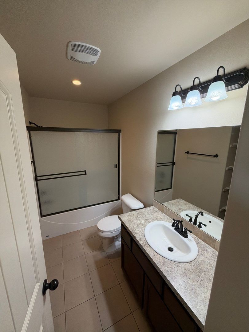 Aumsville 3 Bed 3 Bath Duplex, W/S Paid, AVAILABLE NOW! property image