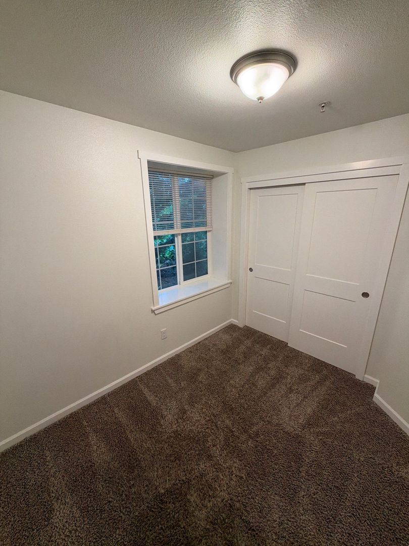 $1,195 First 3 Months, Mount Angel, 2 Bed, 1 Bath, 1st Floor Apartment, Pet Friendly, AVAILABLE NOW! property image