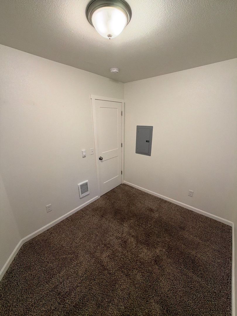 $1,195 First 3 Months, Mount Angel, 2 Bed, 1 Bath, 1st Floor Apartment, Pet Friendly, AVAILABLE NOW! property image