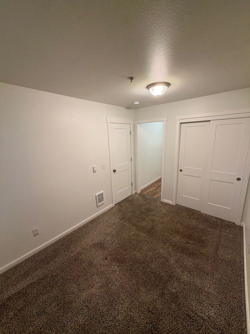 $1,195 First 3 Months, Mount Angel, 2 Bed, 1 Bath, 1st Floor Apartment, Pet Friendly, AVAILABLE NOW! property image